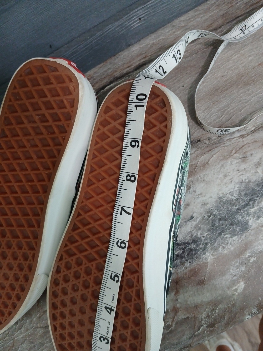Vans Black Slip-On Loafers with Red Rose Tattoo Leaf Graphic Vintage Y2K - Picture 7 of 12
